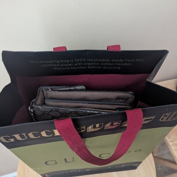 Gucci Women's hang bag/ shoulder bag / crossbody bag - Picture 6 of 9